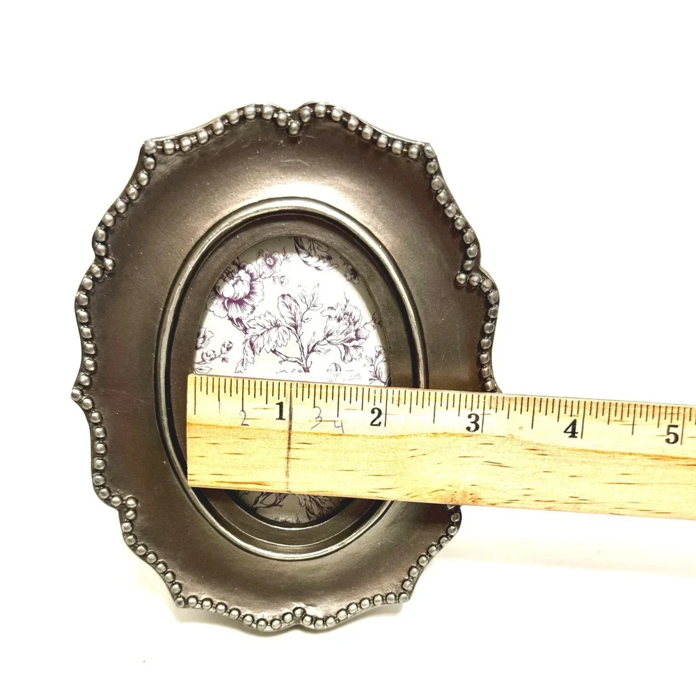 Valerie Bertinelli Pewter Beaded Scalloped Oval Tabletop Picture Frame 3x2 Photo